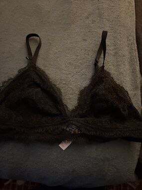 Colsie Black Lace Bralette with Scalloped Trim